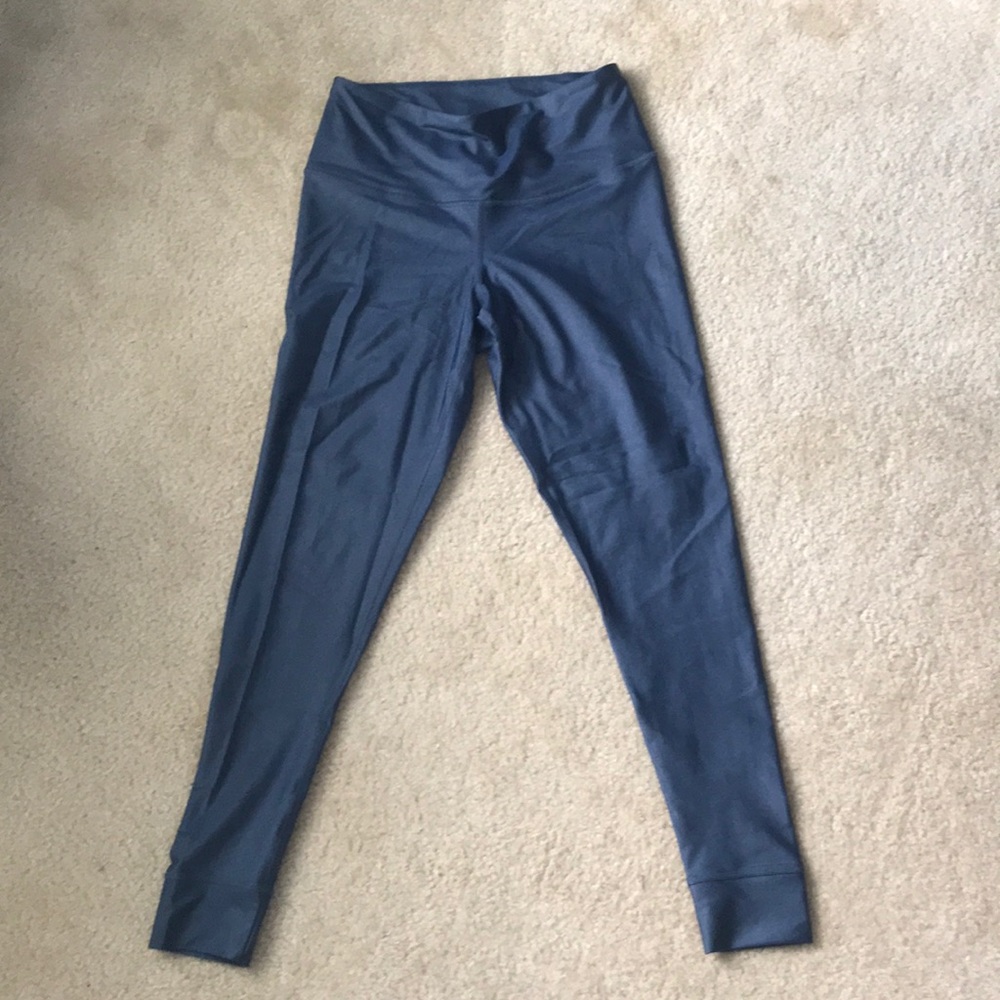 Shiny Gray Reebok Leggings